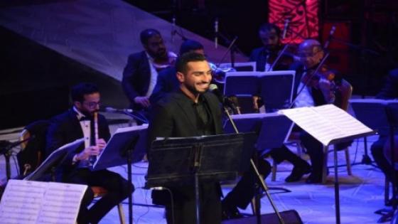 الشرنوبي وكارمن وفايا يشعلان أجواء حفل الموسيقى العربية